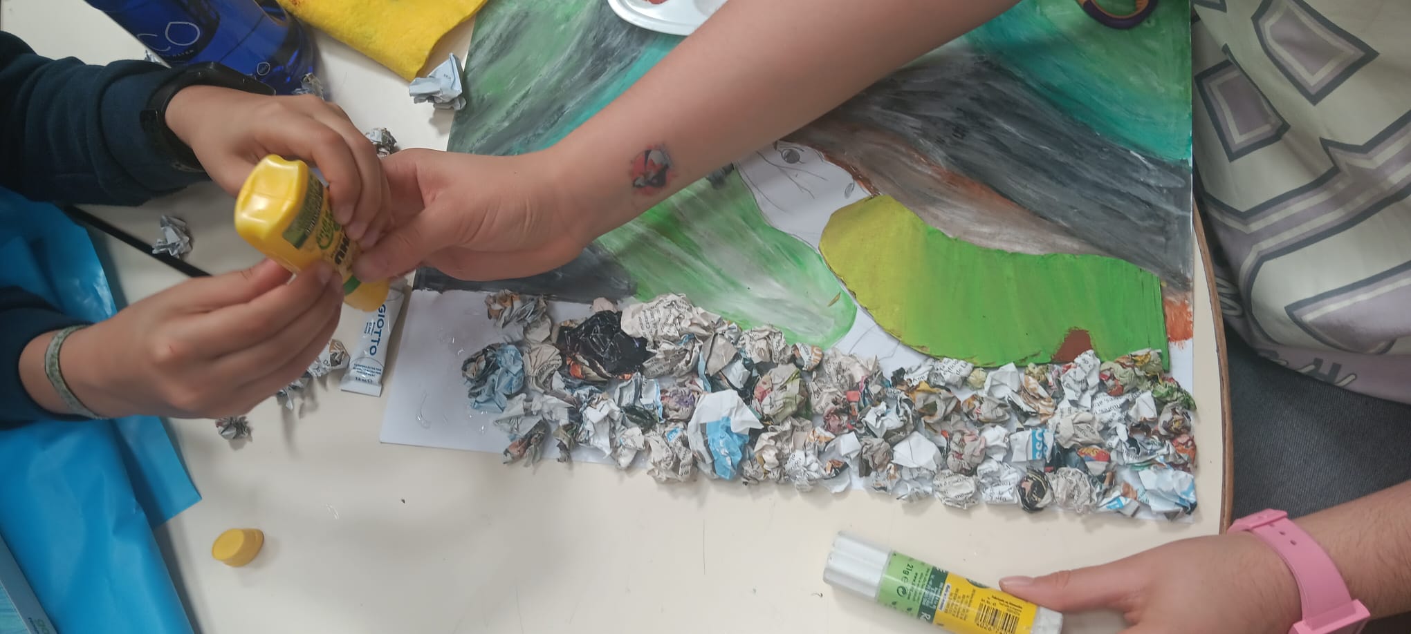 Colagem dos elementos