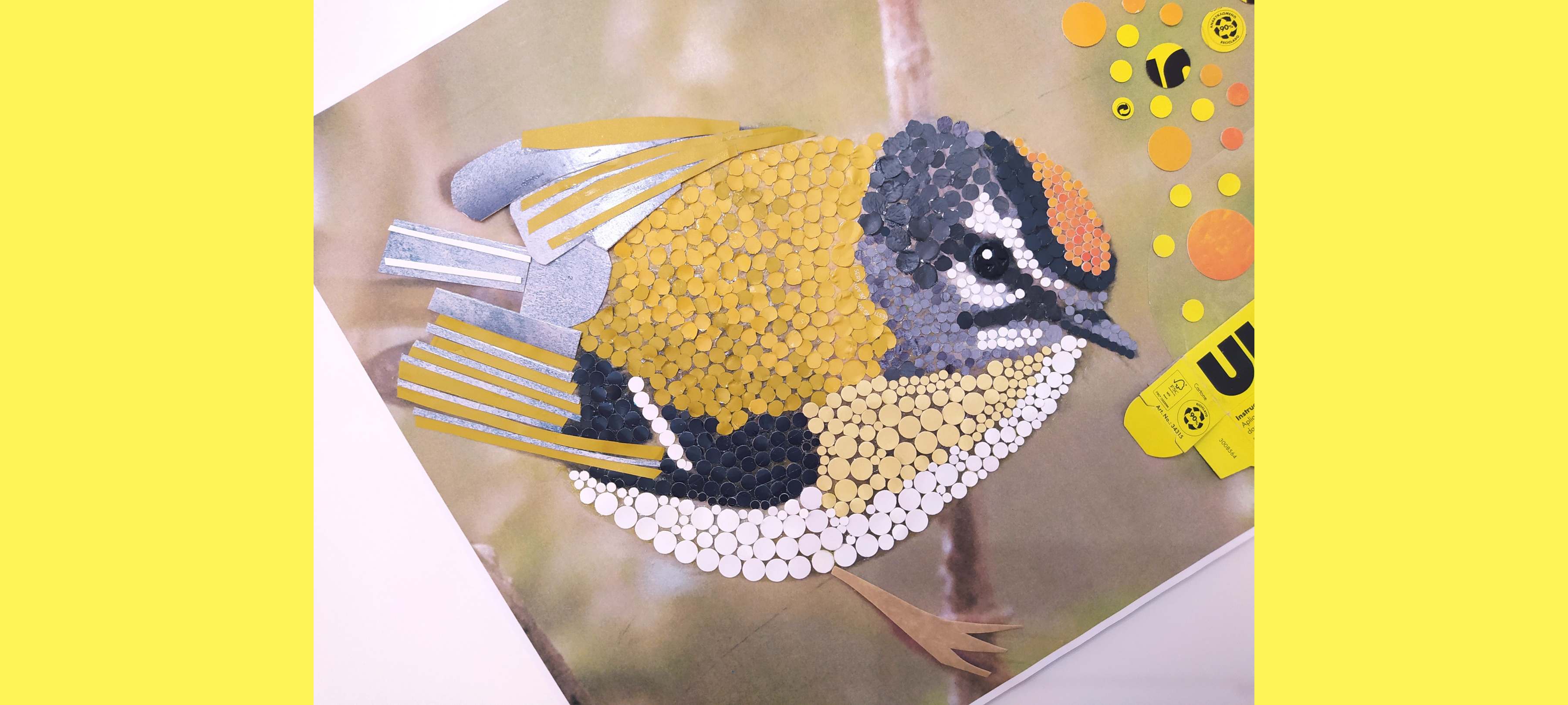Foto 2 – Collage em forma de pontilhismo - pormenores no pássaro bis-bis